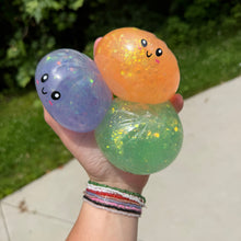 Load image into Gallery viewer, Squishy Toy - Viral Dumpling, Quick Squeeze Glitter - Purple
