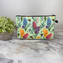 Load image into Gallery viewer, Pouch - Bees Hydrangea on Mint
