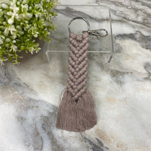 Load image into Gallery viewer, Keychain - Macrame - Braided Mauve
