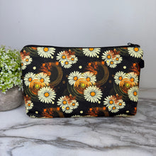 Load image into Gallery viewer, Pouch - Floral Daisy Swirl
