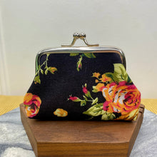 Load image into Gallery viewer, Clamshell Coin Purse Wallet (Smaller) - Floral
