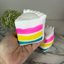 Load image into Gallery viewer, Squishy Toy - Cake

