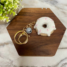 Load image into Gallery viewer, Keychain - Crochet Donuts
