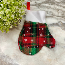 Load image into Gallery viewer, Mini Mitten Gift Holder Ornament Christmas
