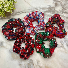 Load image into Gallery viewer, Scrunchie - Christmas Sweater
