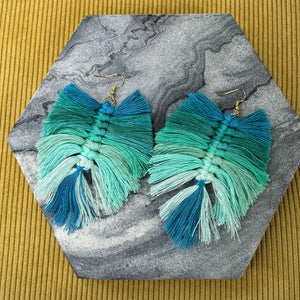Macrame Feather - Mint Ombre