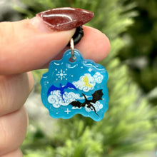 Load image into Gallery viewer, Fourth Wing Inspired Dragons Glow in the Dark Sparkle Double Sided USB-C Dust Plug Kindle Charm
