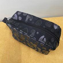 Load image into Gallery viewer, Pouch - Stand Up Zip - Black Leopard
