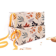 Load image into Gallery viewer, Gift Box with Crinkle Paper

