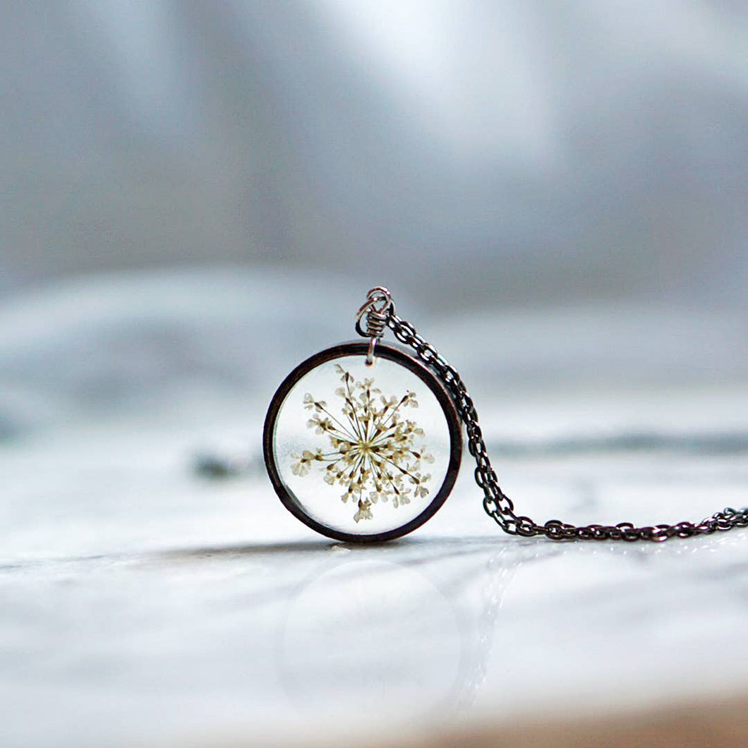 Queen Anne's Lace Flower Necklace